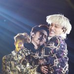 [EXO] 종인이한테 들이대는 경수.<b>jpg</b>