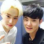 [EXO] 준면이이사진 존.나 좋은데 옆에