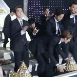 [EXO] 아 역시 <b>대세</b>그룹 엑소! 축하합니다