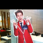 [시우민] <b>KFC</b>매장에 시우민새등신대~