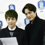 [EXO] 민석이 <b>연두</b>머리 칠해봤는데
