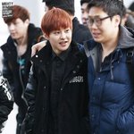 [EXO] <b>아름</b>매니저보단 이 매니저가 더 부러워 