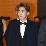 [EXO] 엑소 시우민, '아빠<b>양복</b>은 아니에요'