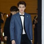 [EXO] 세훈이 오늘 기사짤 <b>기럭지</b> 개쩜