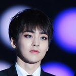 [EXO] 헐미친너네이사진봤어?보자마자<b>숨멎</b>