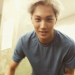 [EXO] 이<b>사진</b> <b>뭔</b>거 바지입고 있는데 찬열이가