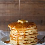 달콤한 시럽이 흐르는 <b>팬케익</b>