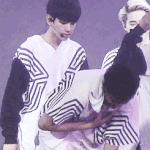 [EXO] 백현 민석이한테 맏형<b>행세</b>하다가