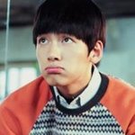 이 오빠 <b>옆선</b>에 베이고 싶음........