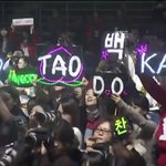 [EXO] 야나만캡쳐할때팬석<b>잡힘</b>?