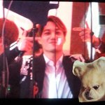 [EXO] 김종인 무대뒤에서 잔망떨기시전하고계십니다.