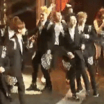 [EXO] <b>앵콜때</b> 쇼타임포즈하는 백현ㅋㅋㅋ