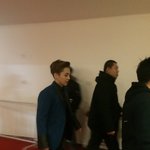 [시우민] 시우민 혼자 <b>gif</b> ㅋㅋㅋㅋ(유쿠시상식)