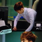 [EXO] 시우민한테 흰<b>와이</b>셔츠 박제