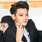 [EXO] 아 시발 맞어 오늘 <b>도쿄</b>콘중계날이다