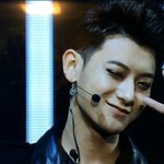 [EXO] 아까 <b>도쿄콘</b>에서 나온 타오 윙크