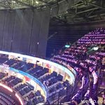 빈자리에 응원봉 세워놓은 소녀시대 중국 팬미팅