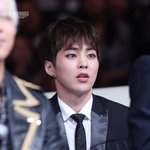 [EXO] 야광봉 없는애들 어떡하냐고 하는거