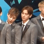 [EXO] 조카 기엽다ㅠㅜㅜ 피하는거봐ㅠㅜㅋㅋㄱㄱ
