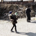 [시우민] ㅋㅋㅋㅋㅋ첨에 <b>헛발질</b>했어