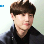 [EXO] 나 앞머리 기르는중인데 가르마 어느쪽<b>타지</b>