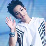[시우민] ㅅㄷ)시우민 의상 좀 추천해줘!
