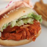 <b>kfc</b>신메뉴 매운맛치킨 추천해요~ 배달로 편하게먹었어용^^