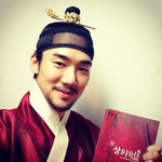 [유연석] 셀카<b>포즈</b> 맨날 똑같은 유연석 ㅋㅋㅋㅋㅋㅋ