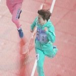 [EXO] 나 콘서트는 항상 스탠딩 뛰는데