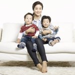 화보 촬영중인 둥이들과 <b>문정원</b>ㅎㅎ