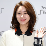 <b>핏줄</b>까지 비칠거 같은 한그루 피부;;;