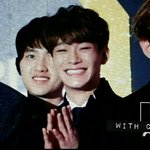 [EXO] 김종대 치아<b>사이</b>에 끼여보고싶다