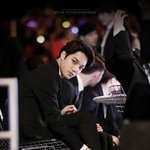 [EXO] 얘들아 조금만진정하고....나한테도알려줄래?