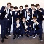 [EXO] 야 쟤들 아무리 부들거려도