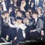 [EXO] 한특상받은것도 <b>양심</b>에찔려야할판에..