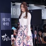 이민호와 <b>김래원</b> 사이에서 애교부리는 설현이