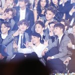 [EXO] <b>우와</b>~여기 초중딩개많닼ㅋㅋㅋ