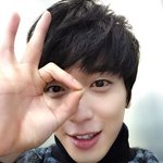 [모든팬덤] 뺏고싶은 무결점 꿀피부 정용화 +_+