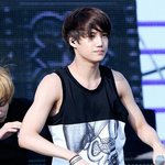 [EXO] 스엠이 우리 공식색 알아서해주겠지