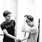 [EXO] 넌 50대고 <b>아들</b>둘을 둠 