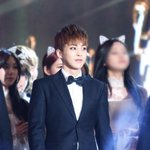 [시우민] 2년전 대상수상 후 눈물 고인 시우민영상