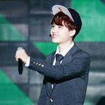 [EXO] 우리학교 <b>전자</b>담배들고와서 핌