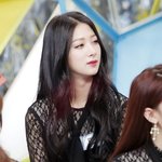 컴백하면서 더 예뻐진 나뮤 <b>민하</b>