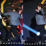 [EXO] 전.현무씨랑 하이파이브하는 시우민ㅋㅋ