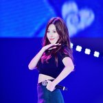 다리 말고 피부도 보험 들어야겠는 <b>유라</b>