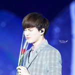 [EXO] 준며니인도갔다가새하얀얼굴꺼매지는거아니겠ㅈㅣ??????...