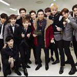 [EXO] 나방금 엑소랑 사진찍은 이아저씨