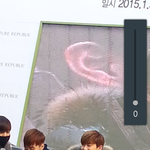 [시우민] <b>부산</b>팬싸 종인이팔꼭잡고있는시우민