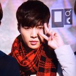 [EXO] <b>이</b>씽이도 손이뿌다 ㅋㅋ