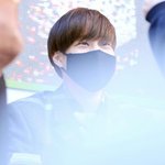 [EXO] 진짜 팬싸가면 종인이가 이렇게 쳐다봐줌?